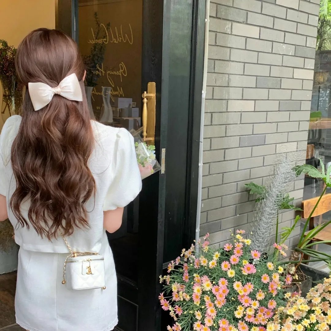 粉红色和铲子